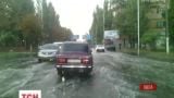 Після півгодинної зливи вулиці Одеси затопило
