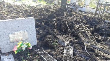 розбомблене кладовище в Попасній_7 / © ГУ Нацполіції в Луганській області
