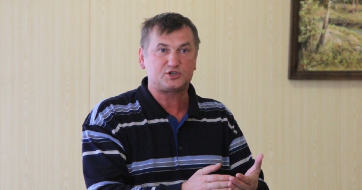 Депутат хотел доказать, что он не гей.