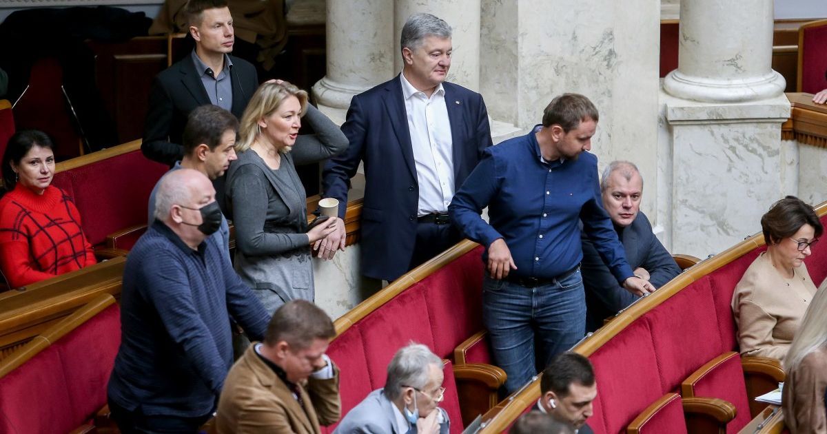 Еще один опрос зафиксировал падение рейтинга "Слуги народа": какие партии поддерживают украинцы
