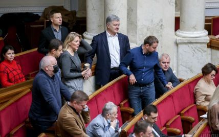 "Слуга народа" потеряла лидерские позиции в парламентском рейтинге партий — опрос