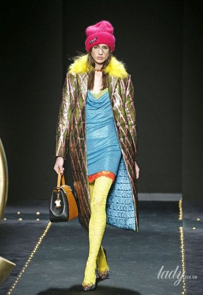 Коллекция Versace прет-а-порте сезона осень-зима 2019-2020 / © East News