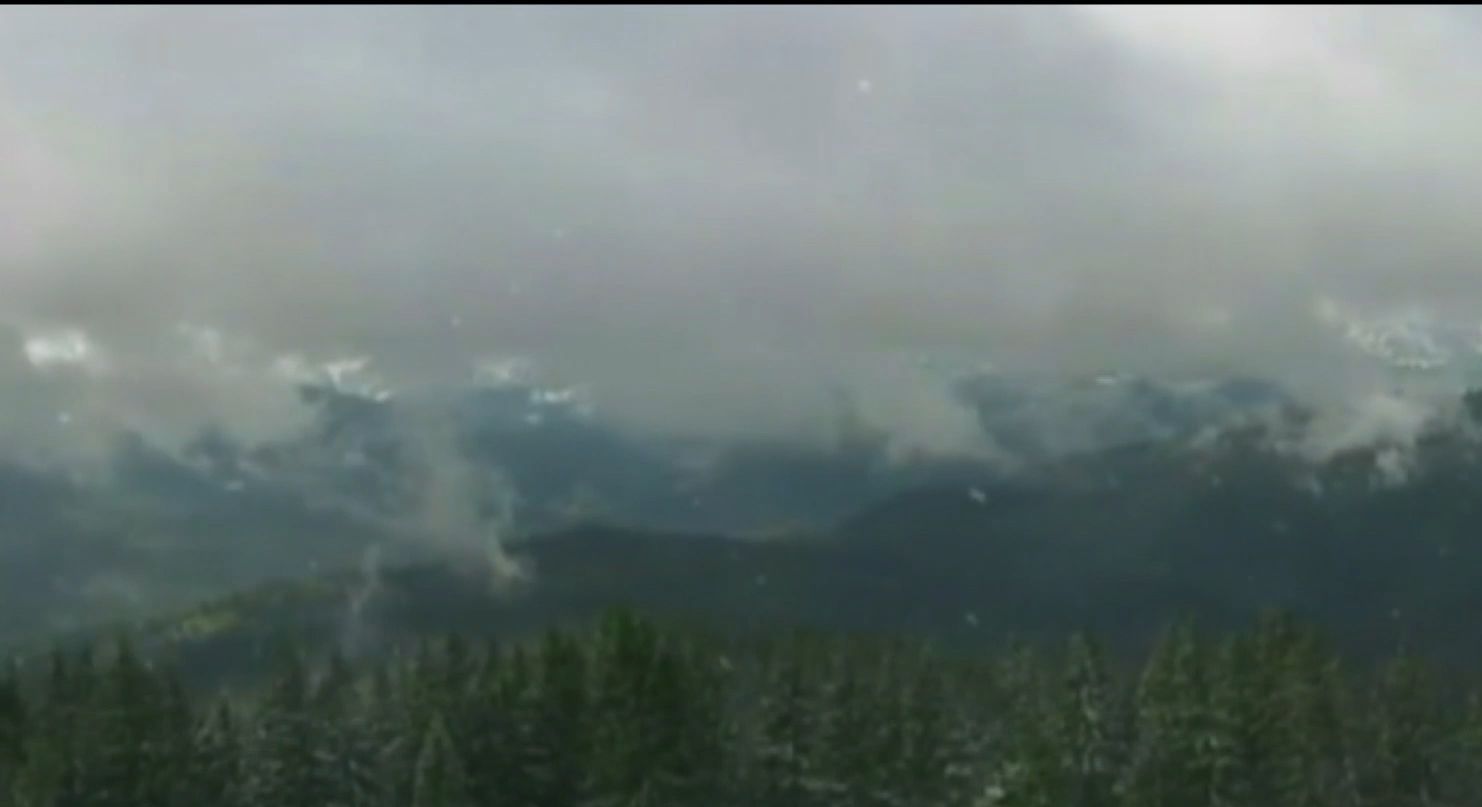 За добу на високогір'ї Карпат намело 10 сантиметрів снігу