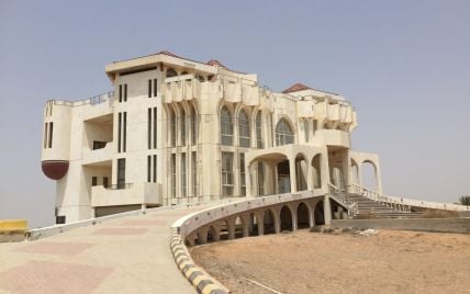 В ОАЭ для туристов открыли "дворец с привидениями"