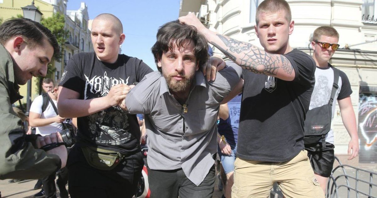 В СБУ та прокуратурі пояснили перебування на волі затриманого націоналістами бойовика Лусваргі