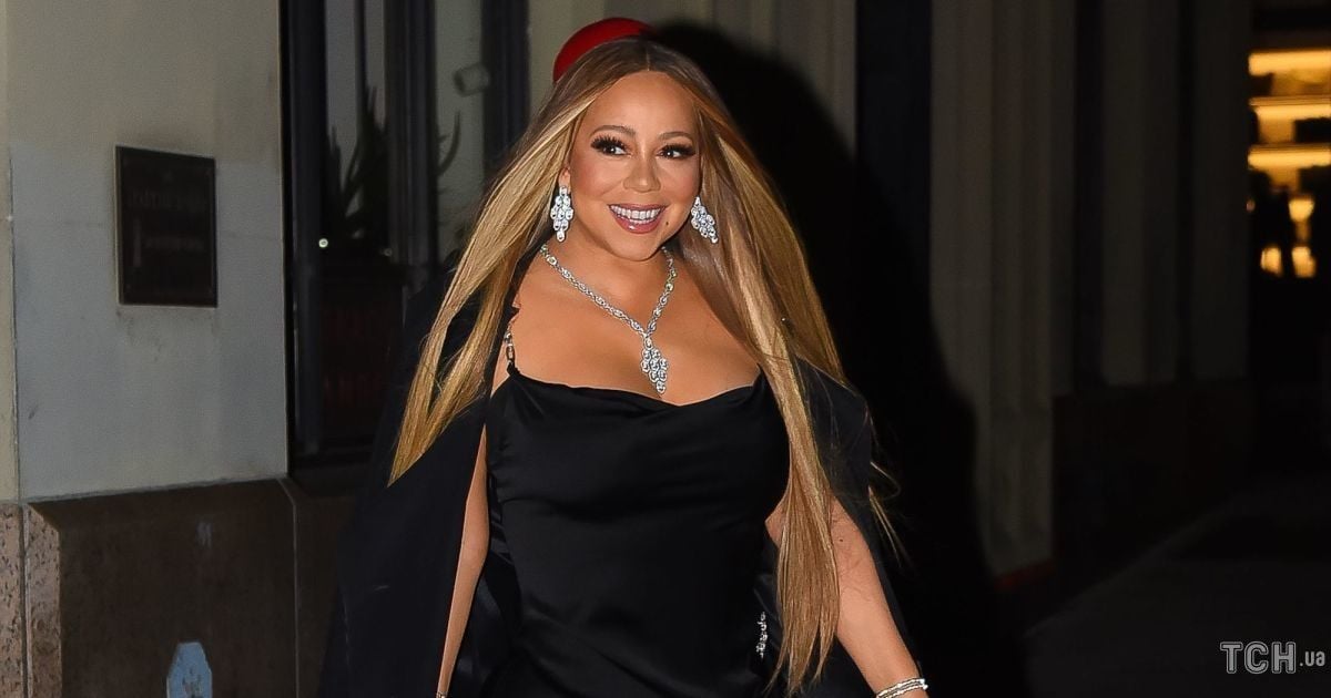 In a stunning silk dress with a slit: Mariah Carey was photographed ...