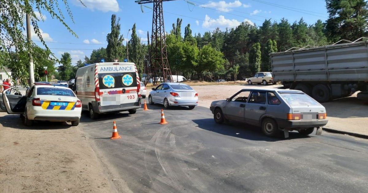 У Харкові швидка, яка мчала на виклик, на смерть збила пішохода