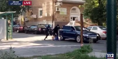 В Киеве неизвестные в масках расстреляли мужчину