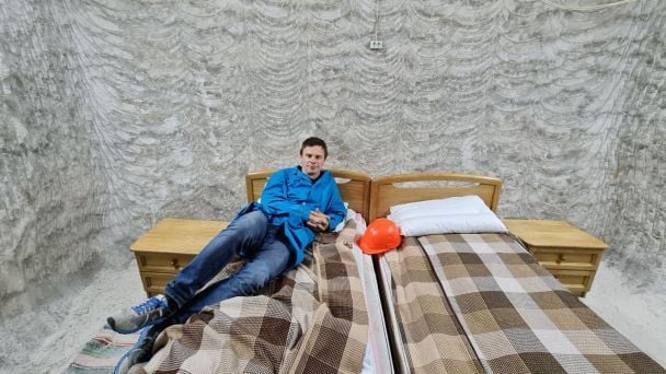 Дмитро Комаров у Соледарі / © пресслужба каналу "1+1"