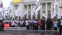 Предприниматели до сих пор протестуют, а Шмыгаля вызывают отчитаться о правительственных карантинных планах