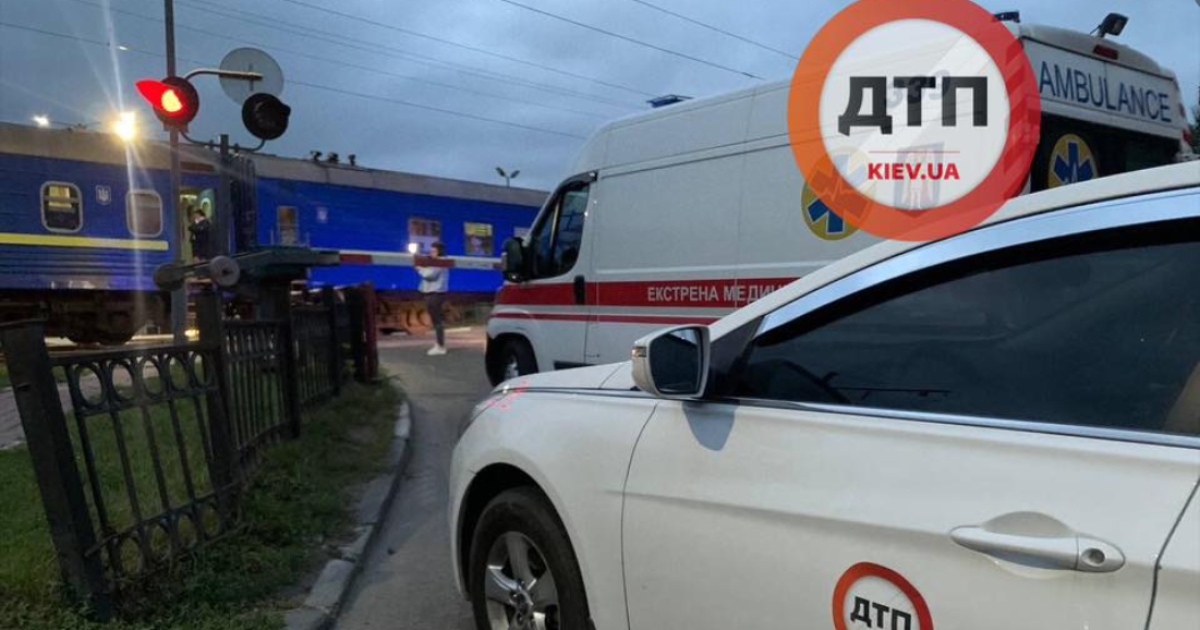 У Києві чоловіка на смерть збив потяг