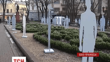 В Івано-Франківську встановили арт-інсталяцію проти торгівлі людьми