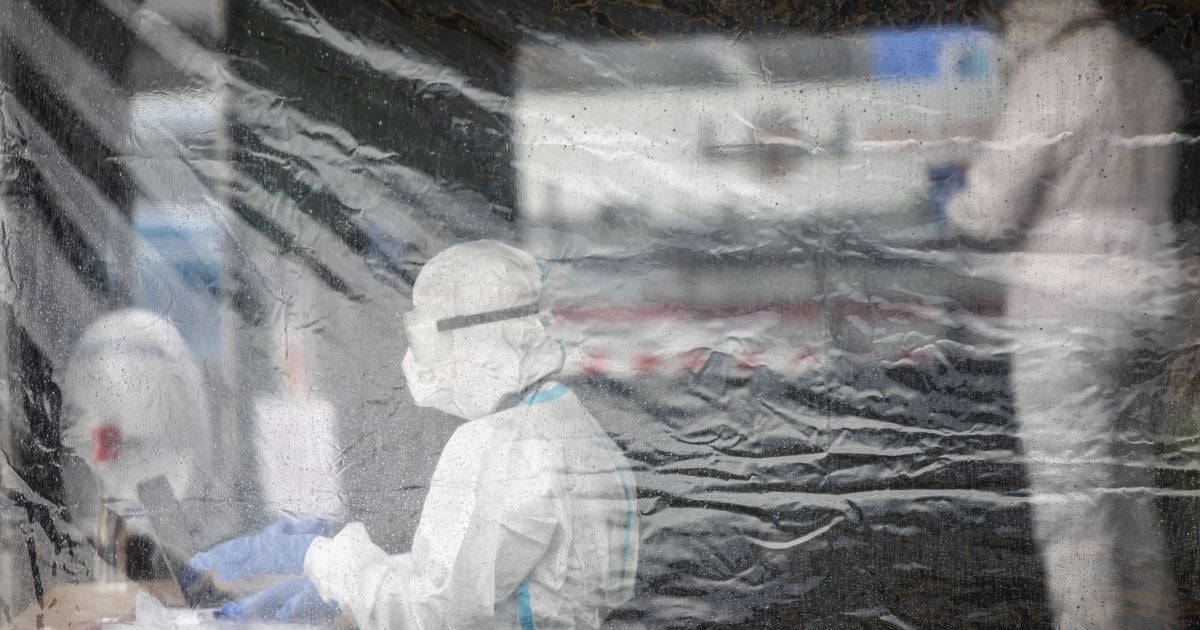 Одна из областей Украины, которая вчера перешла в "желтую" зону, снова стала "оранжевой": где ухудшилась COVID-ситуация