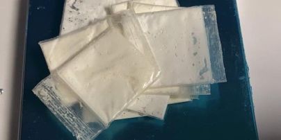 Наркотики в іграшках: колишній правоохоронець організував поставки кокаїну на 4 млн грн