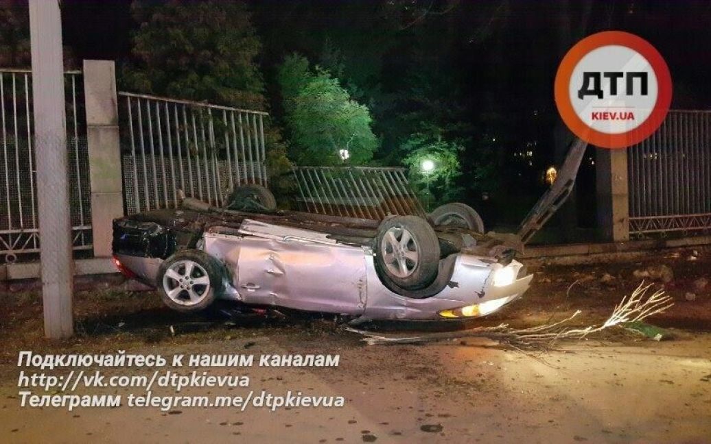 Внаслідок аварії загинула пасажирка / © dtp.kiev.ua