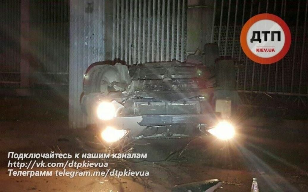 Внаслідок аварії загинула пасажирка / © dtp.kiev.ua