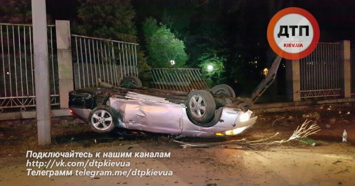 Внаслідок аварії загинула пасажирка / © dtp.kiev.ua