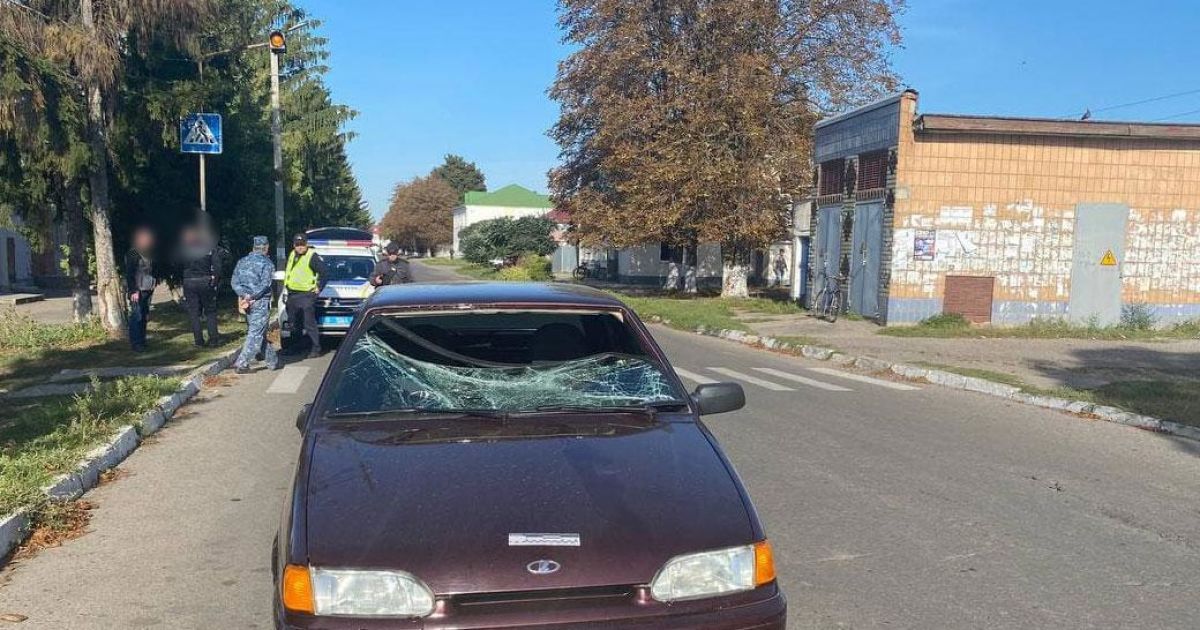 ДТП у Полтавській області: хлопець від удару "залетів" на капот машини