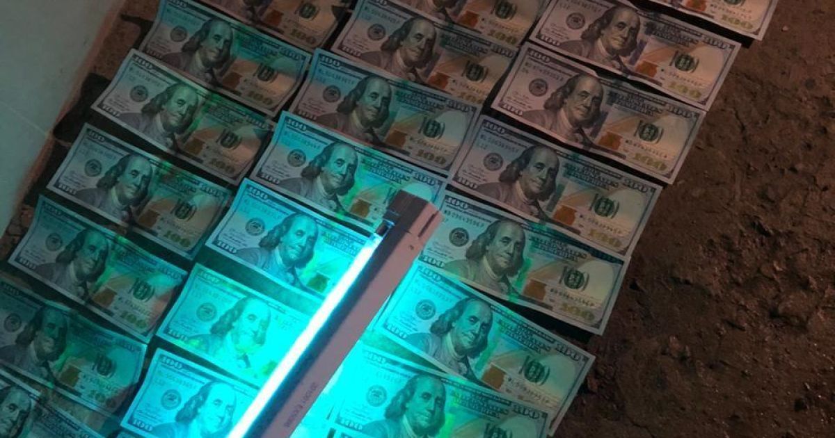 4 тыс. долларов за должность: в Ивано-Франковске подозревают начальника областного бюро судмедэкспертизы во взяточничестве