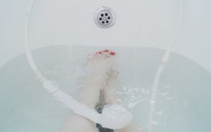 Налила до ванни хлор: у Тернополі рятують дівчину з хімічним опіком