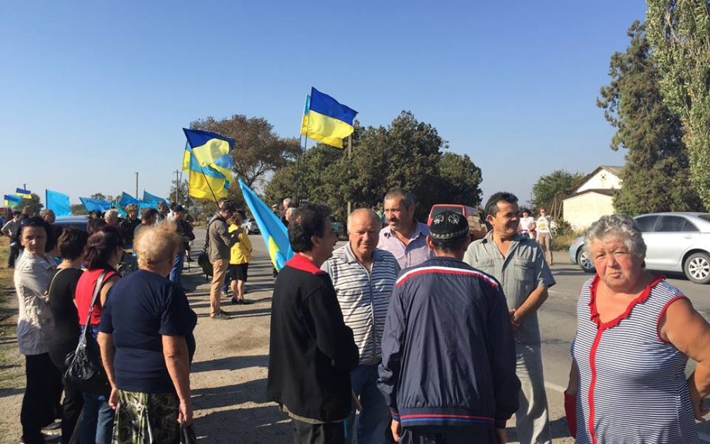 В Крыму стартовала бессрочная блокада полуострова. / © facebook.com/ayder.muzhdabaev