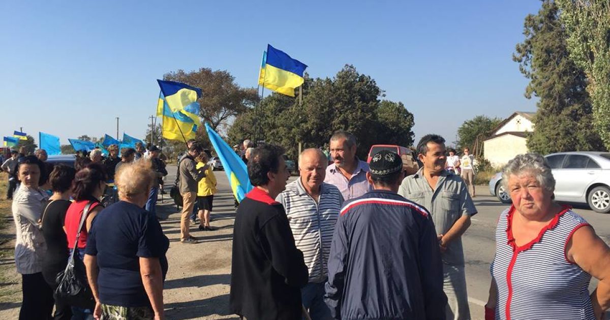 В Крыму стартовала бессрочная блокада полуострова. / © facebook.com/ayder.muzhdabaev