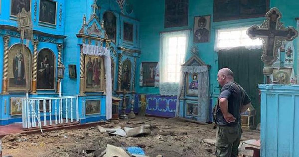 На Київщині після зливи впав купол старого храму