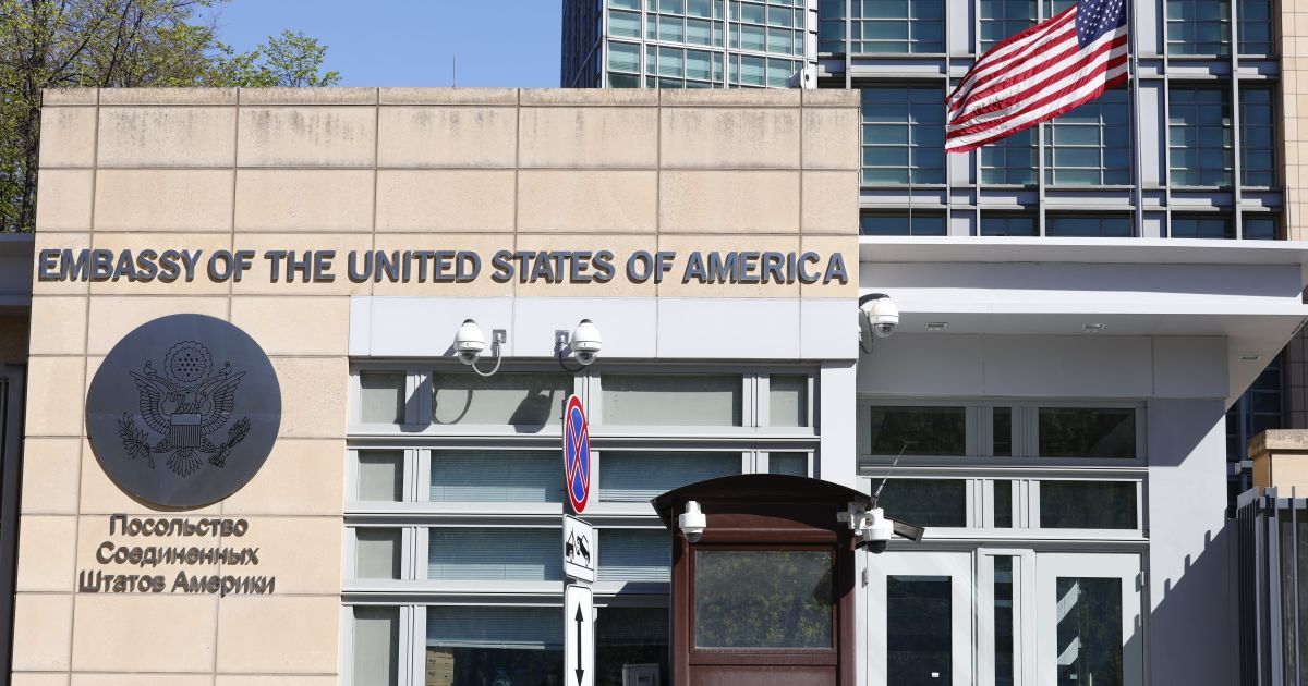 США вимагають від своїх громадян терміново залишити Росію