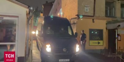 СБУ вивезла Чауса після суду, де йому обрали запобіжний захід