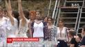На территории храма святого Юра презентовали украшенную вышивкой коллекцию свадебной одежды