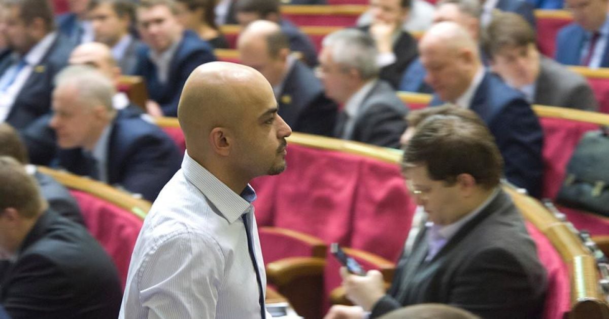 Нардепи збільшили собі зарплату вдвічі