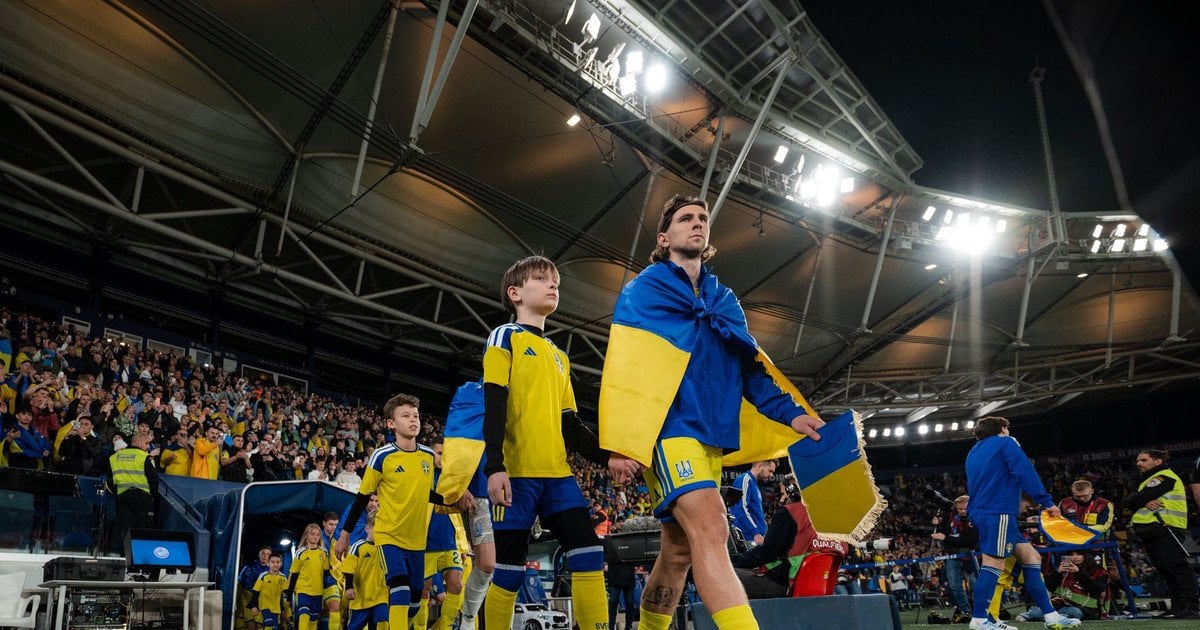 Збірна України з футболу