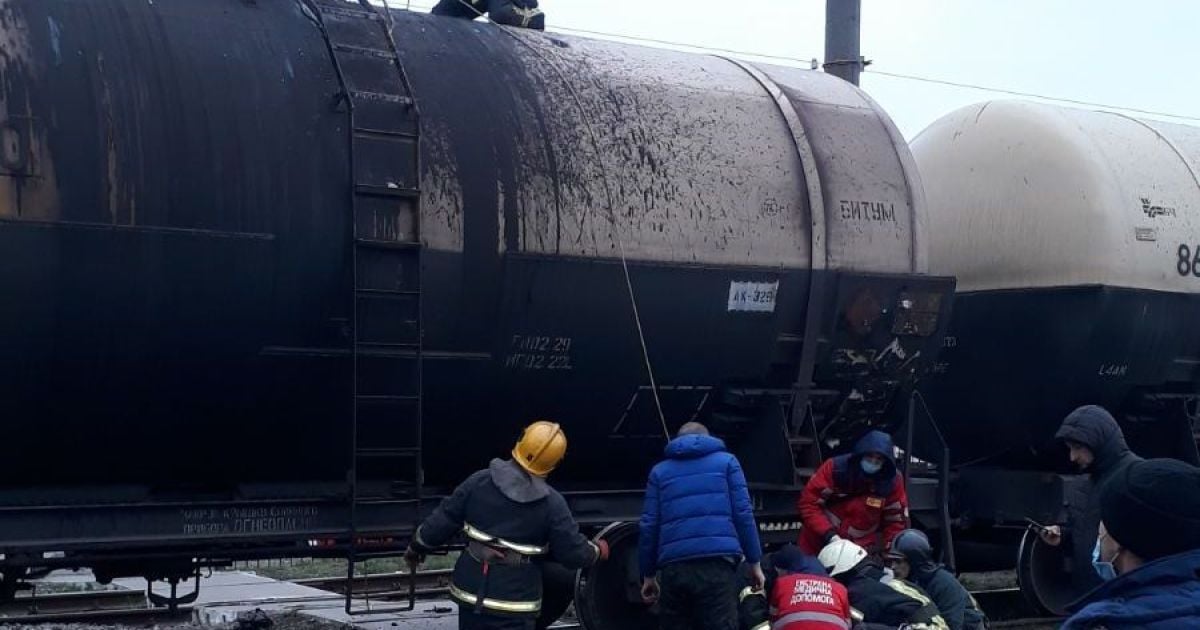 У Київській області чоловік виліз на поїзд та зазнав удару струмом