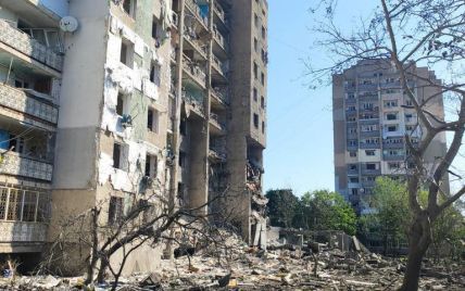 Ракетный удар РФ по Одесской области: появились новые фото с места трагедии