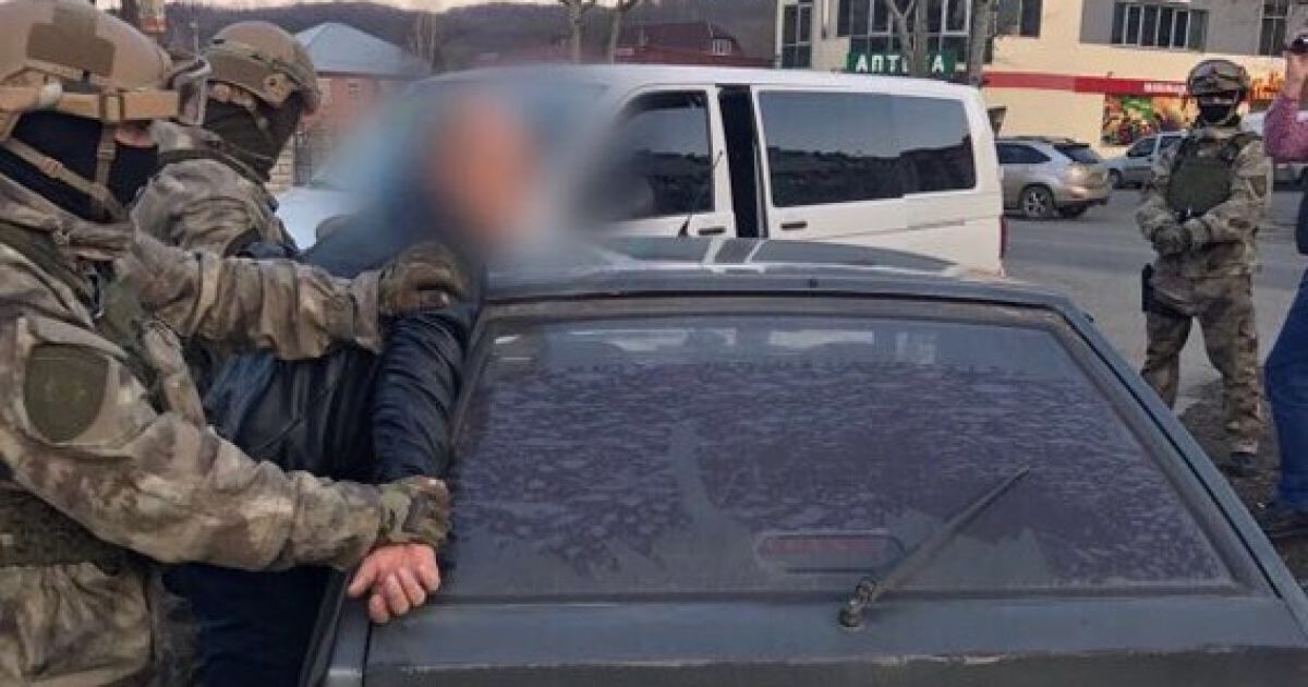 правоохоронці затримали головного виконавця міськрайвідділу державної виконавчої служби_3 / © Департамент коммуникации Нацполиции Украины