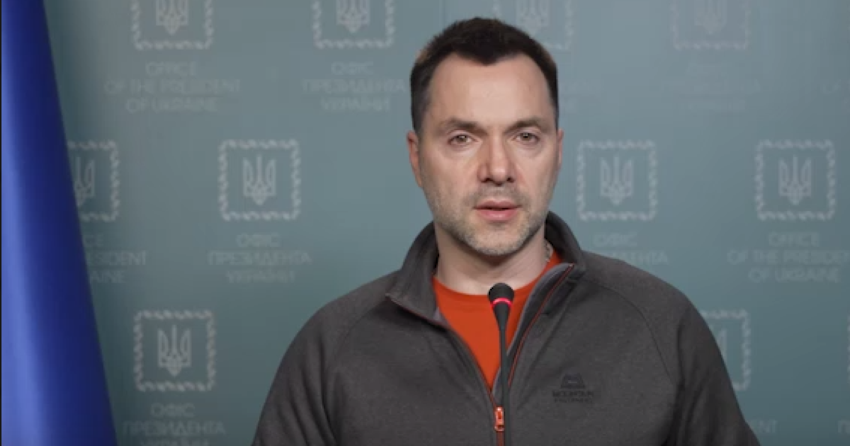 Політичне керівництво Росії жене свої війська на смерть – Арестович про ситуацію на сході