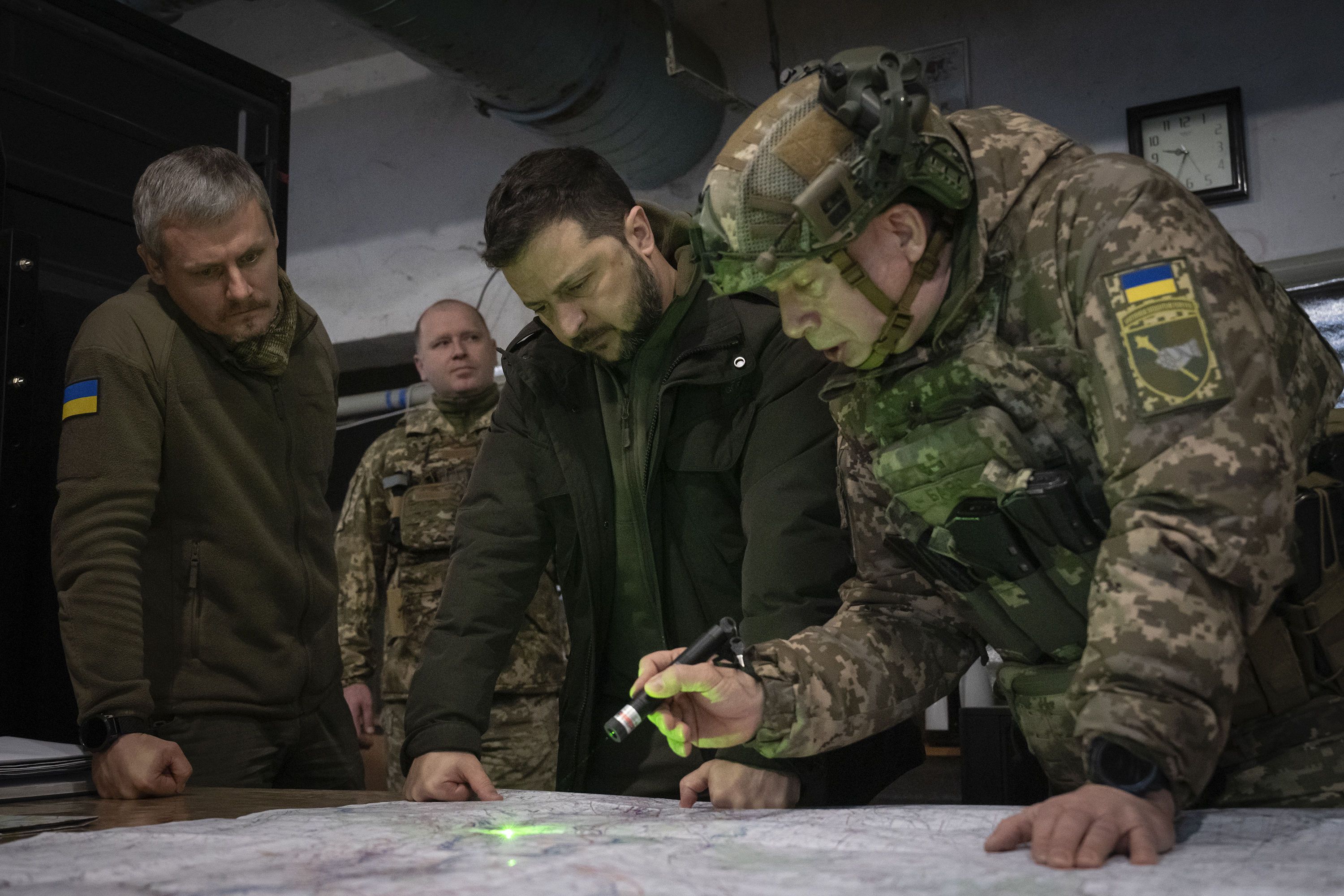 Володимир Зеленський і Олександр Сирський на фронті / © Associated Press