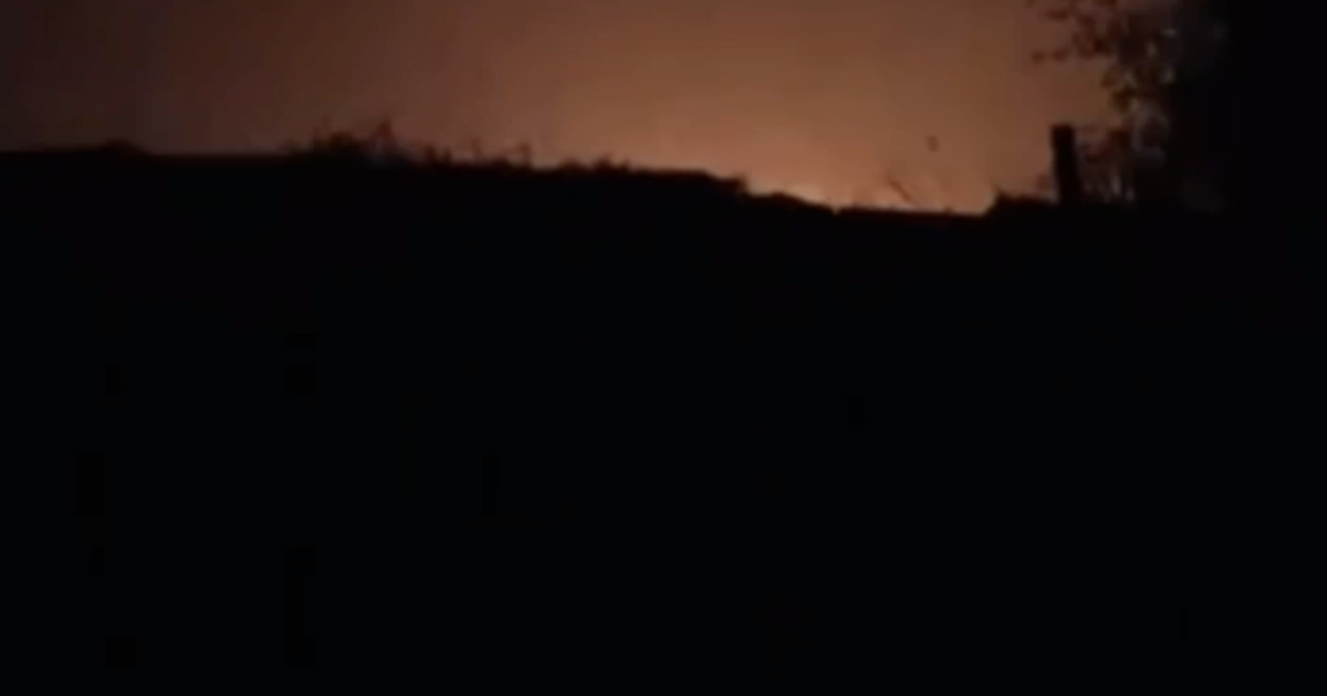 На фото видно величезну заграву