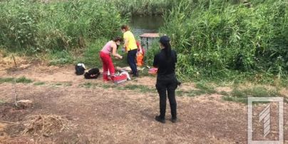 Не вдалося врятувати: у Кривому Розі понад годину реанімували 3-річного хлопчика, який впав у водойму