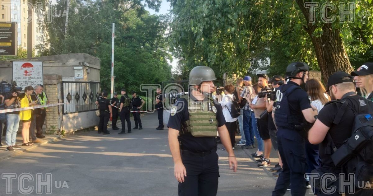 Правоохоронці біля Шевченківського райсуду