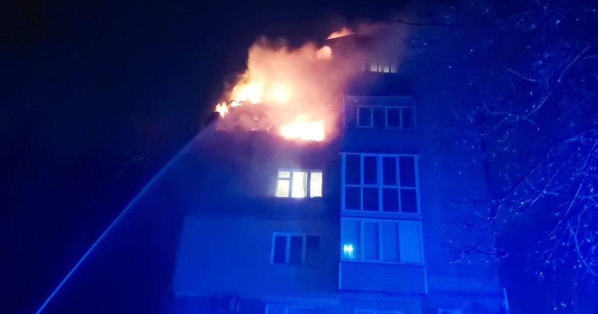 Російський "Шахед" зруйнував два поверхи житлового будинку