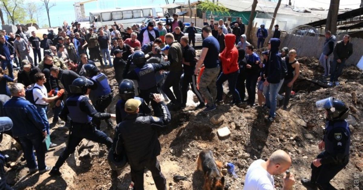 Сутички в Одесі на будмайданчику_5 / © Думская