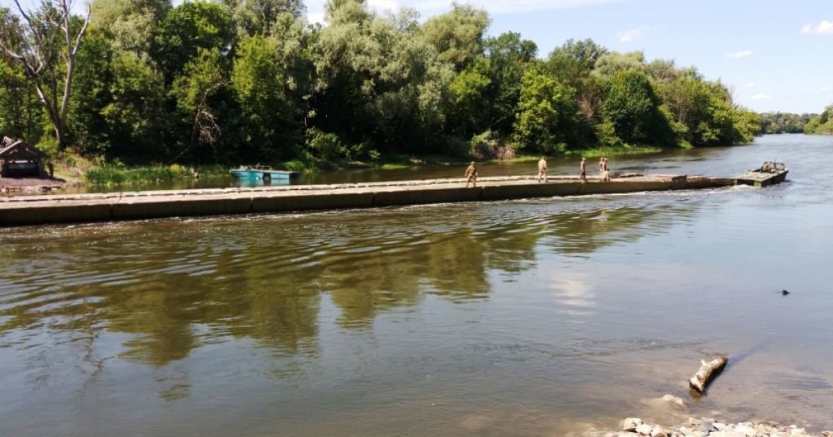 понтонний міст через Сіверський Донець_5 / © Facebook/прес-центр штабу АТО