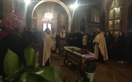 Телеведучого Олеся Терещенка відспівали у Свято-Троїцькому соборі Іонинського монастиря