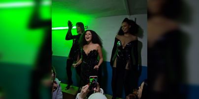 Настя Каменских устроила импровизированный концерт в бомбоубежище в Кременчуге