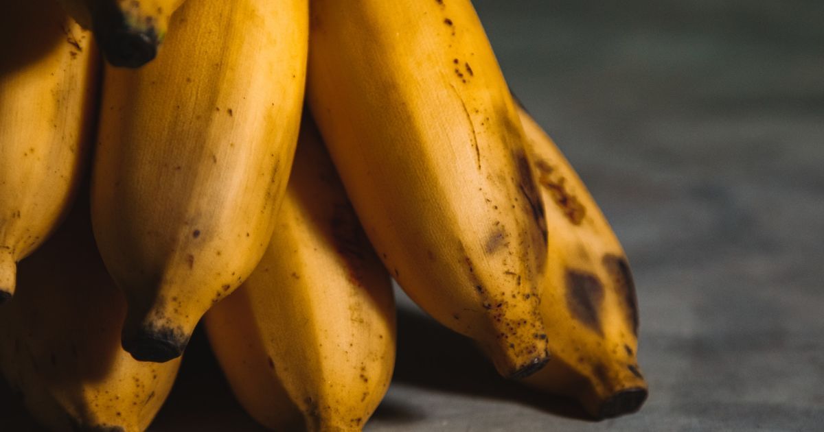 Почему бананы чернеют и как с этим бороться?