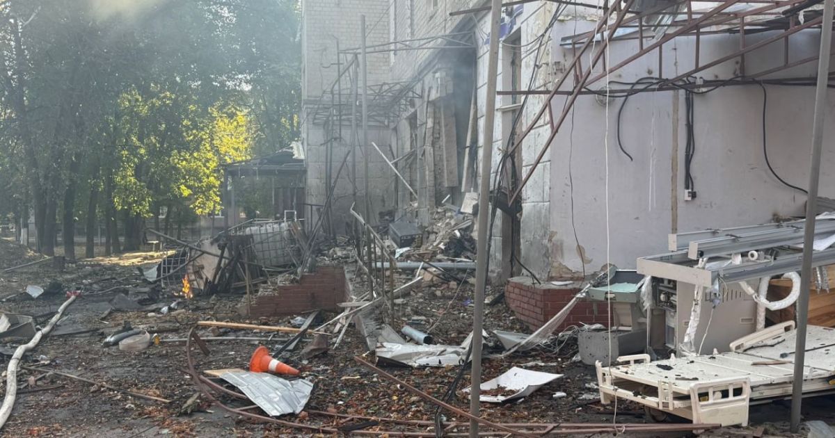 Латекстегі әдемі және сексуалды қыздар