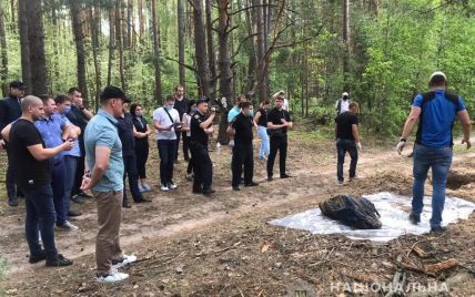 У Київській області у лісі знайшли закопаними тіла чоловіка і жінки, які зникли безвісти