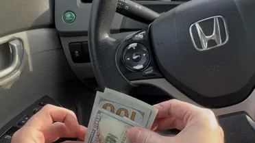 Піджак з секонд-генду приніс чоловіку неочікуваний дохід_2