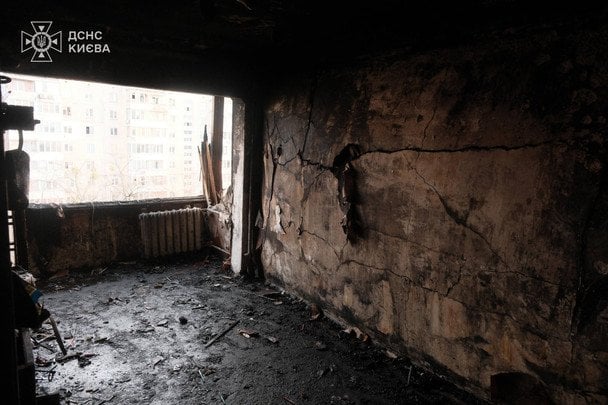 Наслідки атаки РФ на Київ 25 листопада / © ДСНС